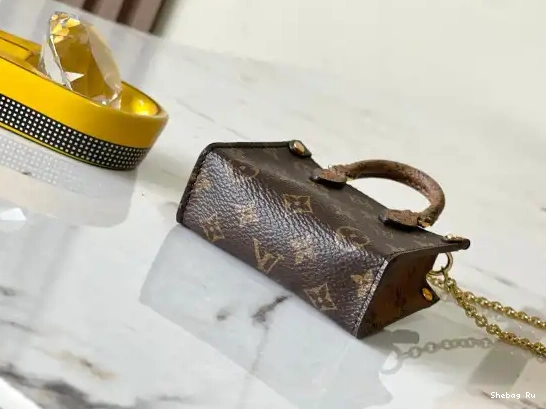 LOUIS MICRO-8.5*3.5*10.5CM ONTHEGO VUITTON 0627
